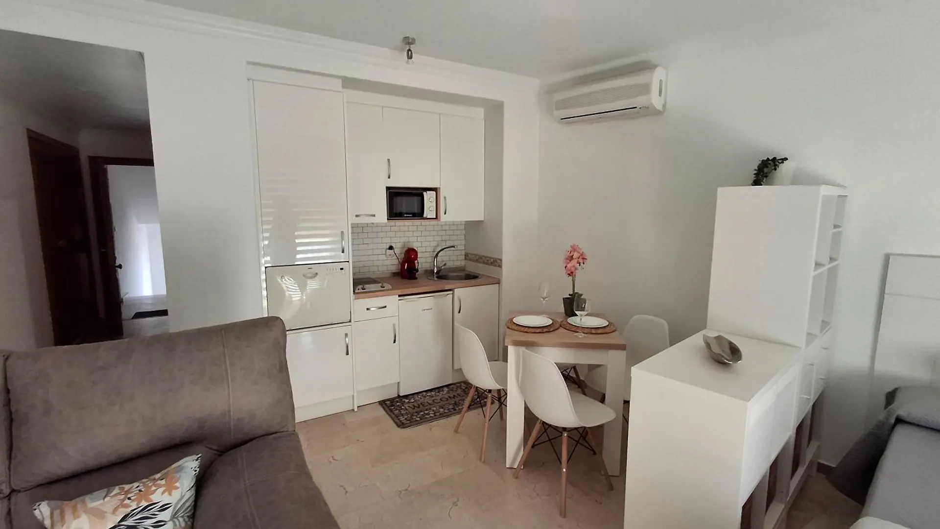 Room City Estepona Estudio Mar Apartment